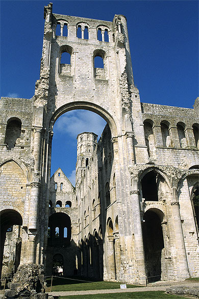 Eglise Notre-Dame, abbaye de Jumièges Eglise Notre-Dame, abbaye de Jumièges
