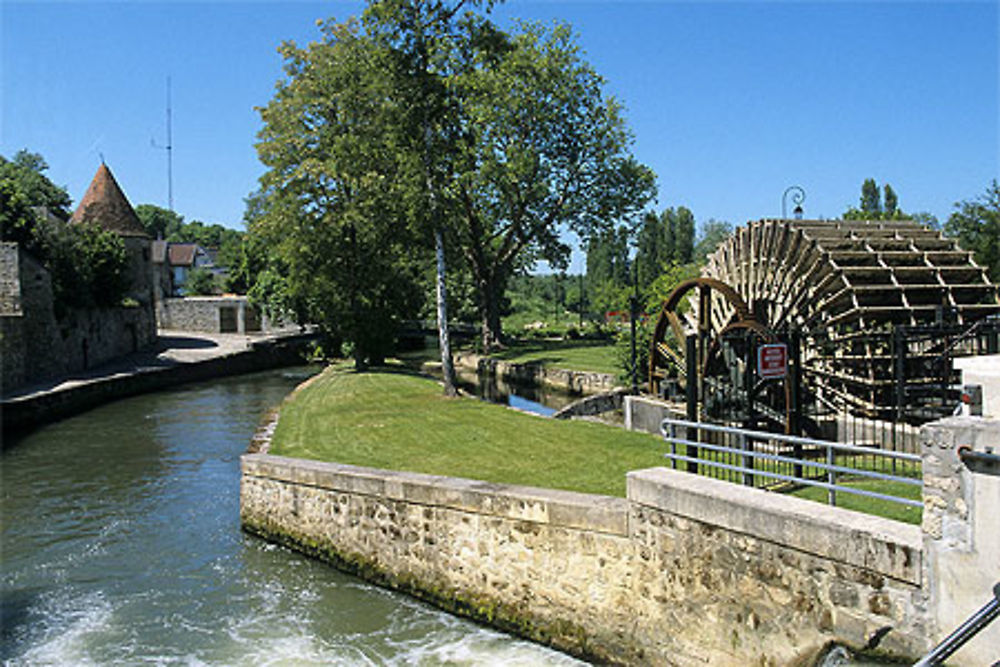 Canal de l'Ourcq, La Ferté-Milon