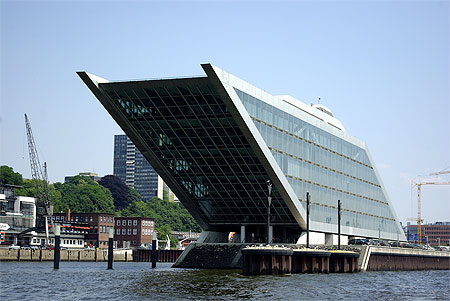 Un bâtiment ultra moderne Un bâtiment ultra moderne
