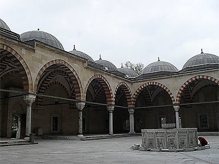 La cour de la Selimiye
