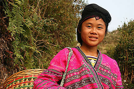 Jeune Yao près du village de Pingyan'