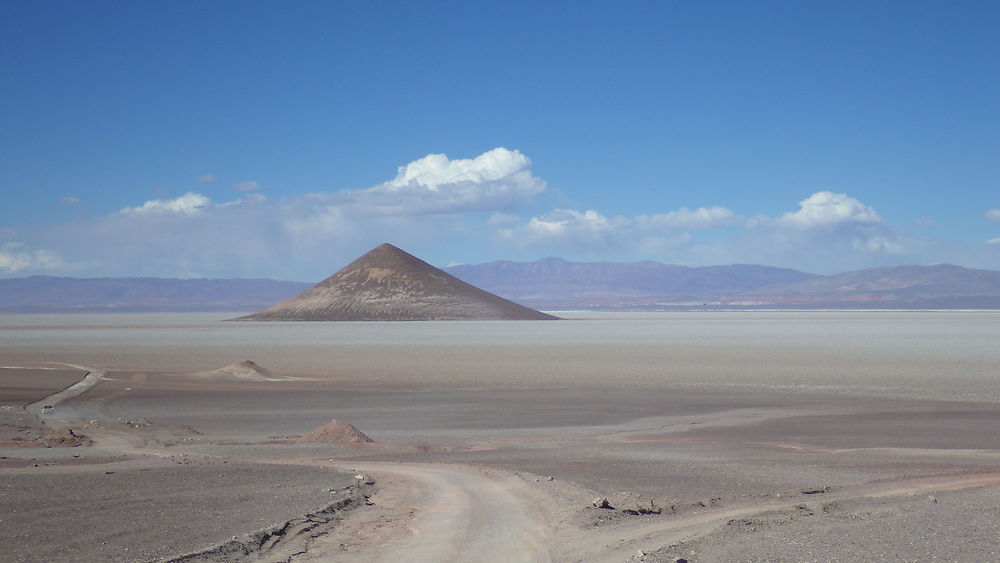 Cono de Arita