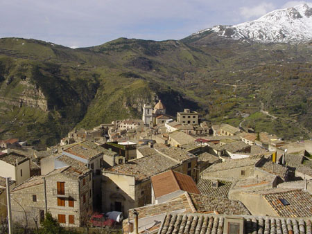 Le village de Petralia Sottana Le village de Petralia Sottana