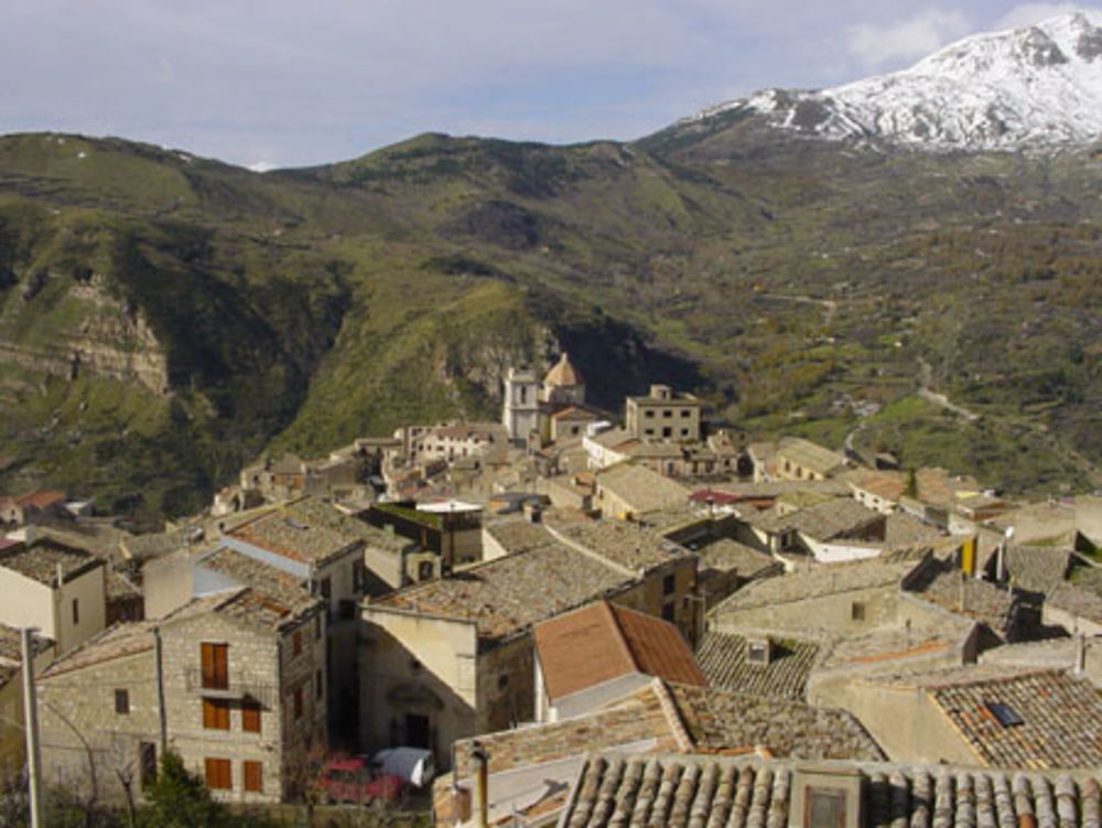 Le village de Petralia Sottana