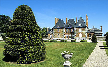 Château du Mesnil-Geoffroy, Ermenouville