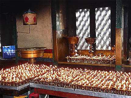 Temple de Swayambunath - Prières