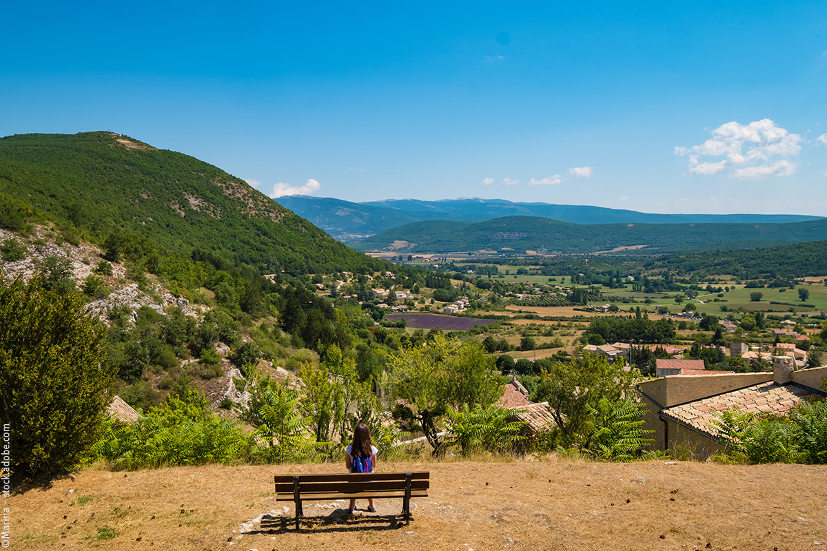 Provence : Des Randonnées Pour Découvrir Le Pays De Jean Giono ...