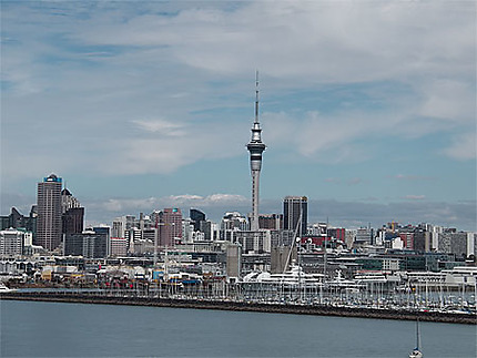 Vue sur Auckland depuis le pont