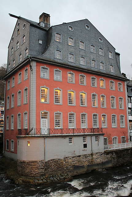 Grand bâtiment de Monschau