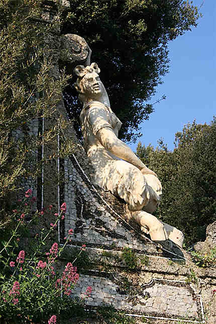 Statue dans les jardins Garzoni