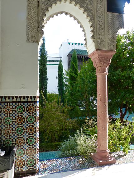 Vue sur jardin, Mosquée de Paris