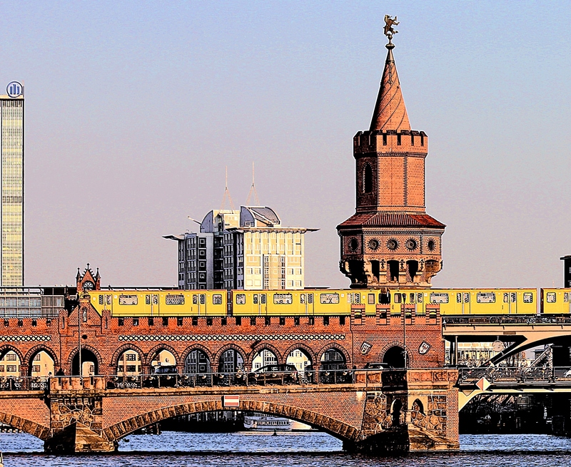 Oberbaumbrücke à Berlin Oberbaumbrücke à Berlin