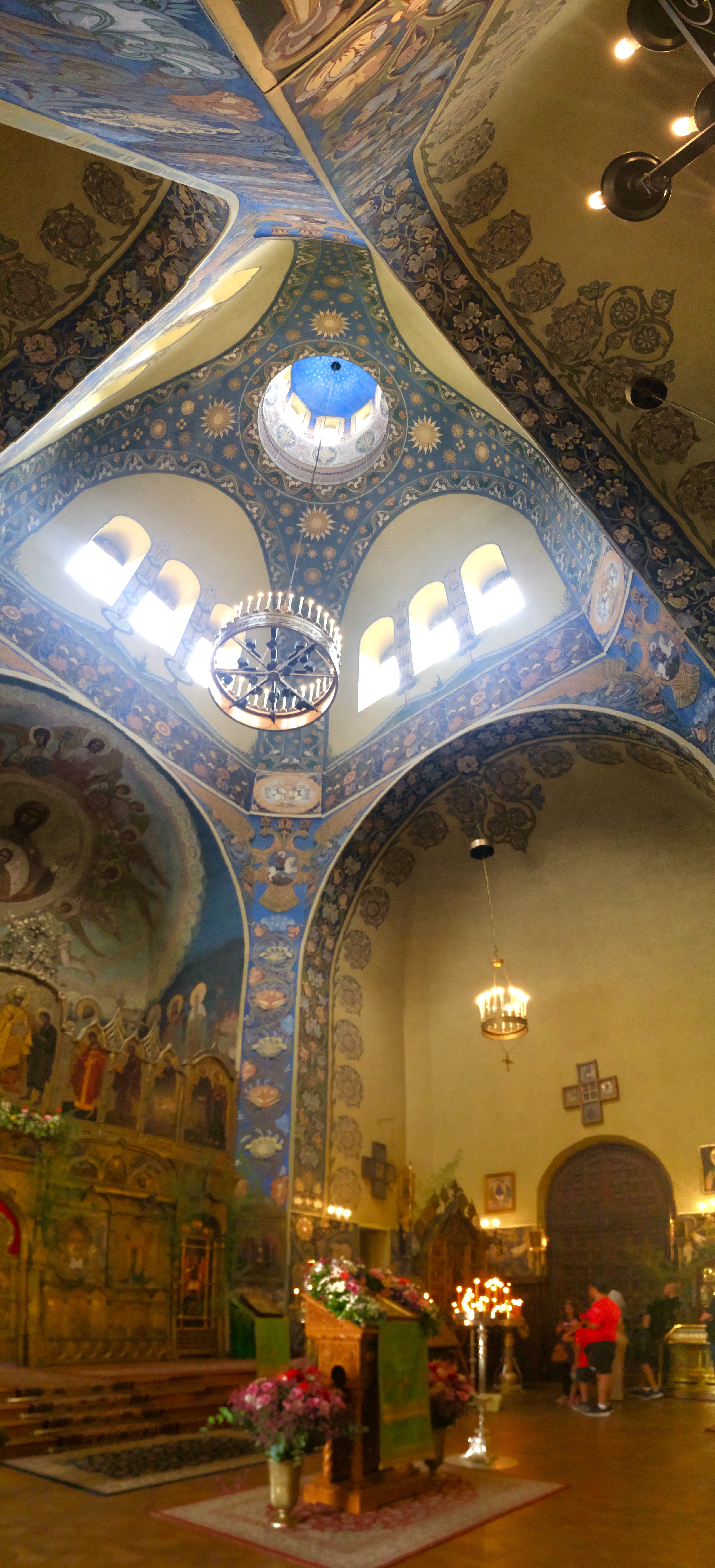 Plafond de la cathédrale orthodoxe de Nice Plafond de la cathédrale orthodoxe de Nice