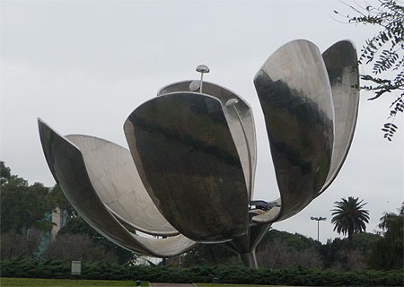 La Floralis Generica La Floralis Generica