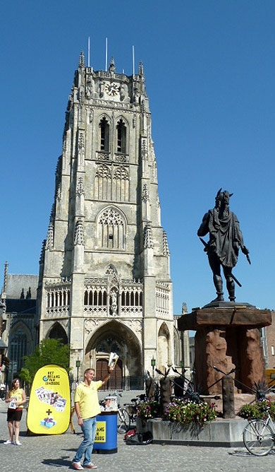 Basilique Nôtre-Dame, à Tongres Basilique Nôtre-Dame, à Tongres