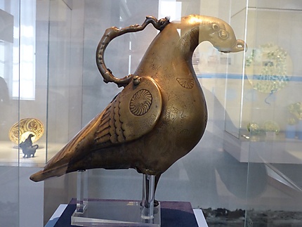 Bronze en forme d'oiseau