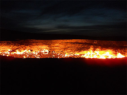 Cratère en feu à Darvaza
