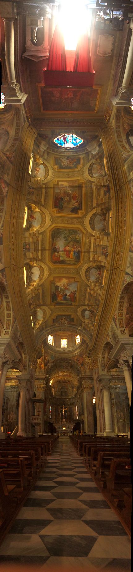 Plafond de la basilique Saint Jean Baptiste