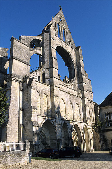 Ruines de l'abbatiale, Longpont Ruines de l'abbatiale, Longpont