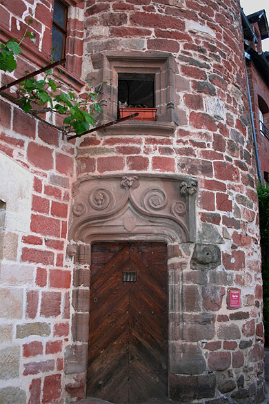 Pierres rouge de Meyssac Pierres rouge de Meyssac