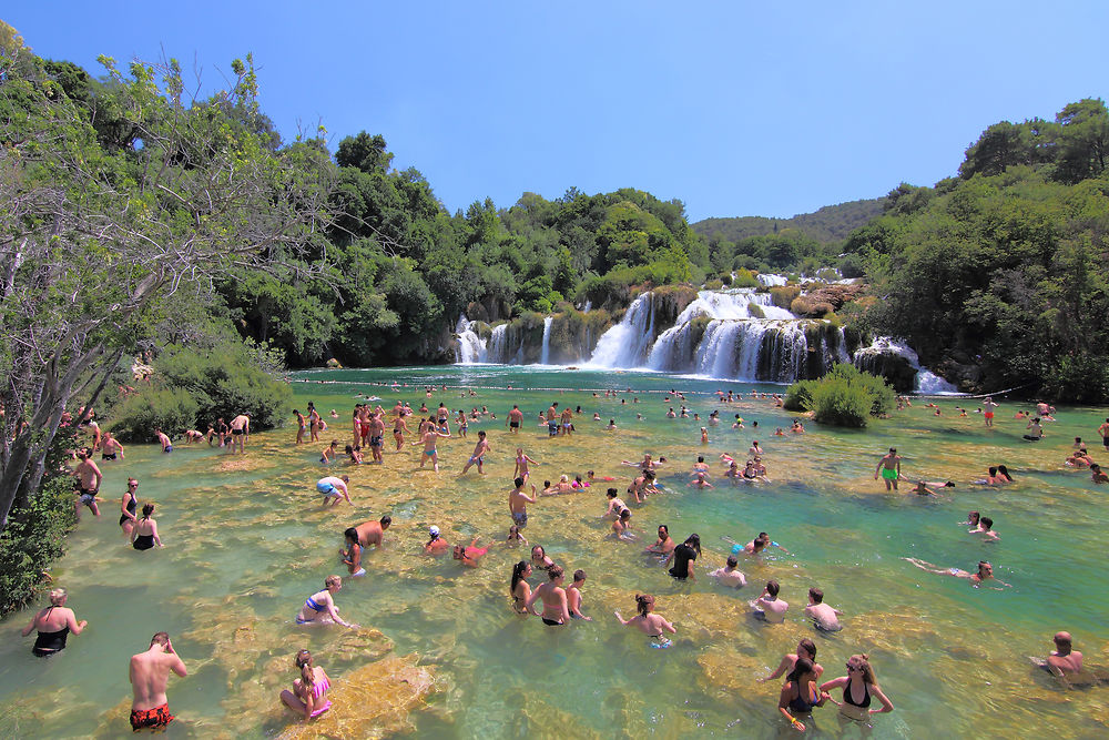 Baignade au pied de Skradinski Buk