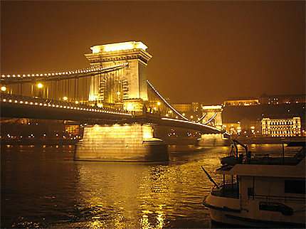 Pont la nuit