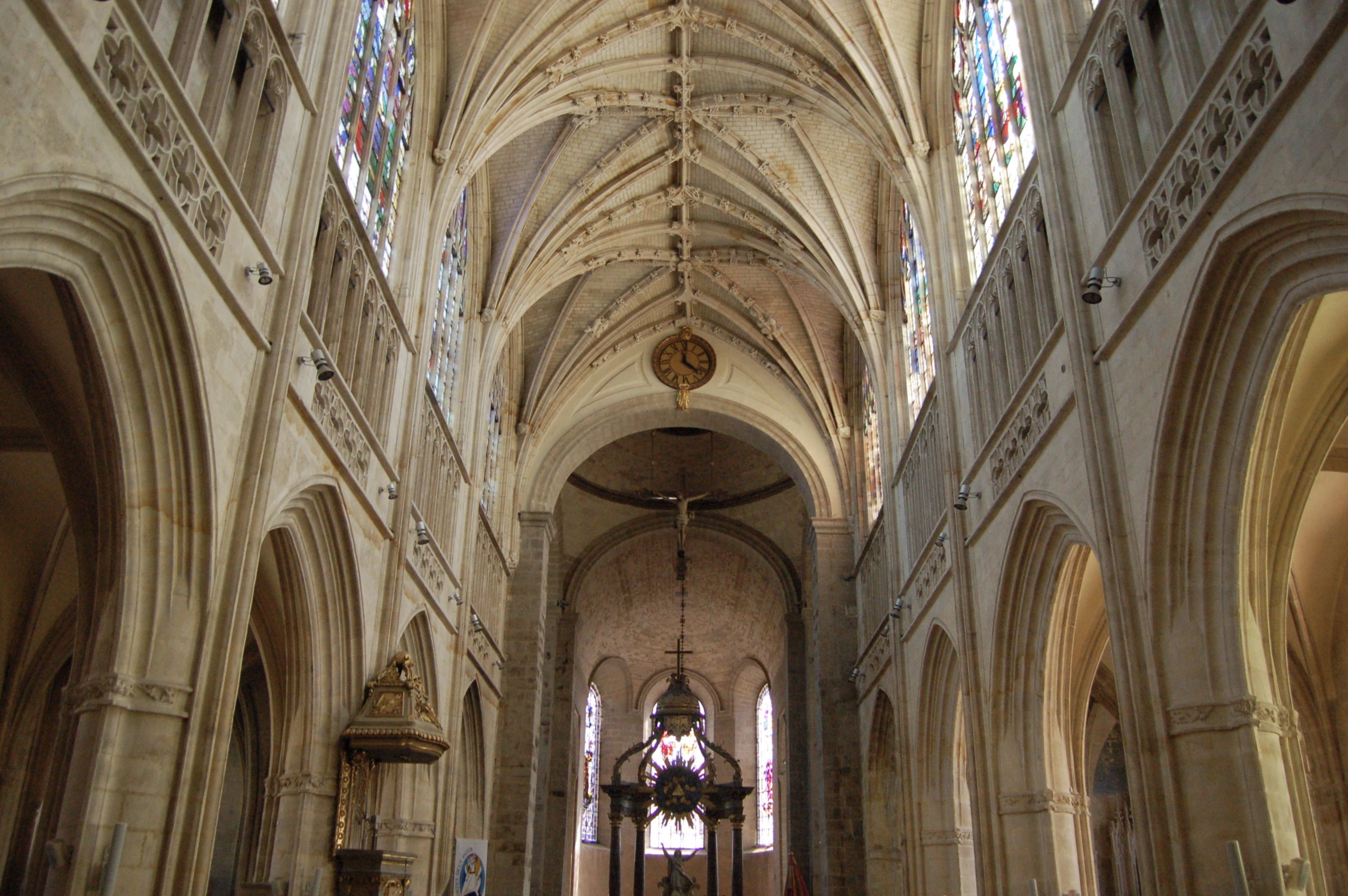 Intérieur de la Basilique d'Alençon
