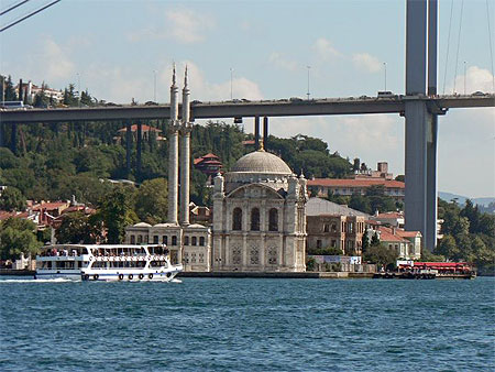 Istanbul, sur le Bosphore : Pont du Bosphore : Bosphore ...