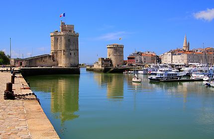 Les tours jumelles de La Rochelle