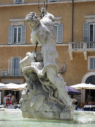 Statue principale de Fontaine de Neptune
