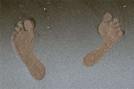 Les pieds ensablés Les pieds ensablés