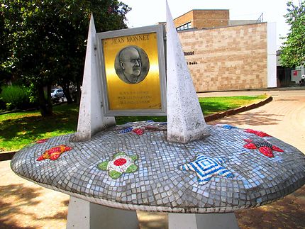 Monument Jean Monnet 