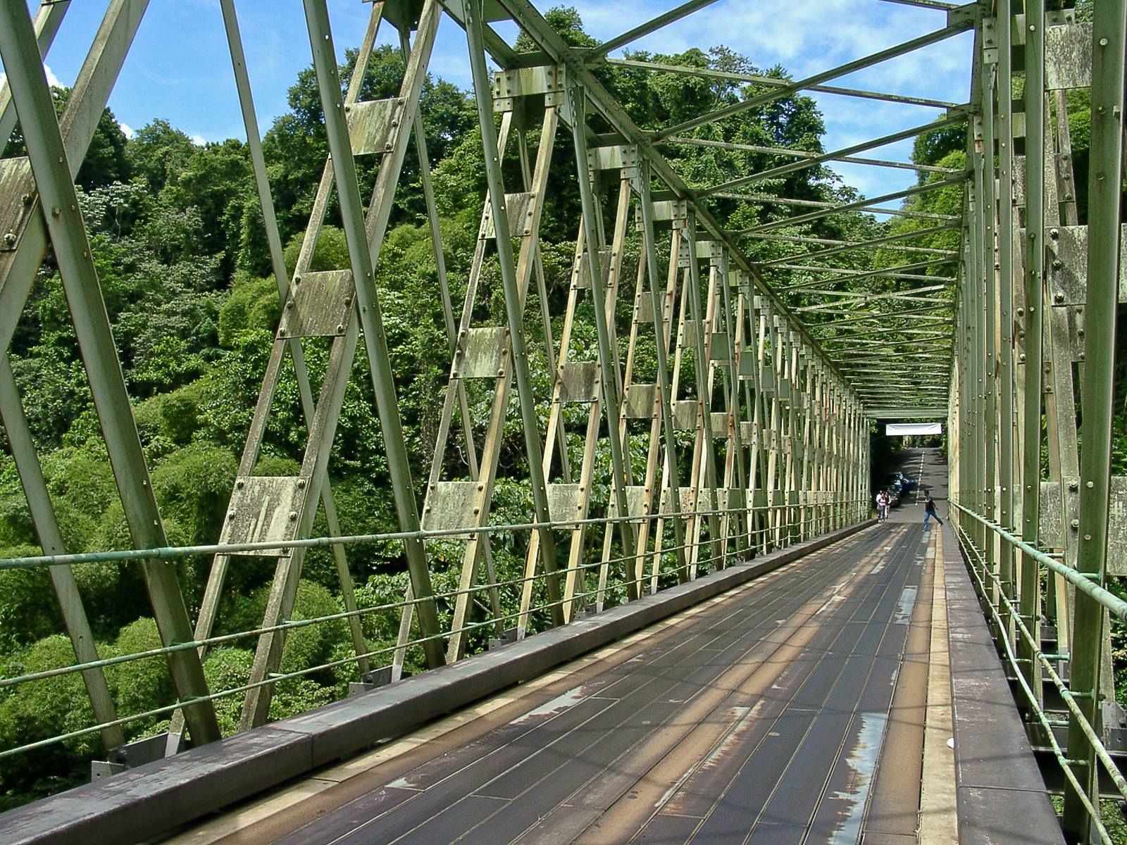 Pont qui relie le dernier village
