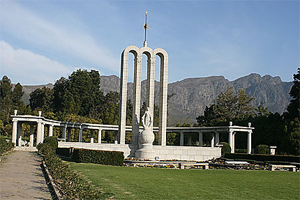 Huguenot Monument