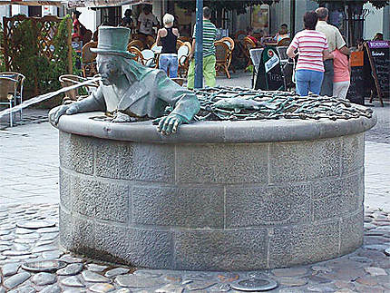 Sturovo Namestie : la fontaine