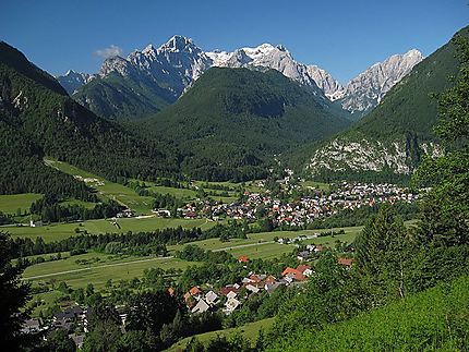 Village Dovje Mojstrana
