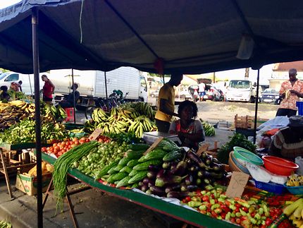 Au marché de Cayenne en Guyane