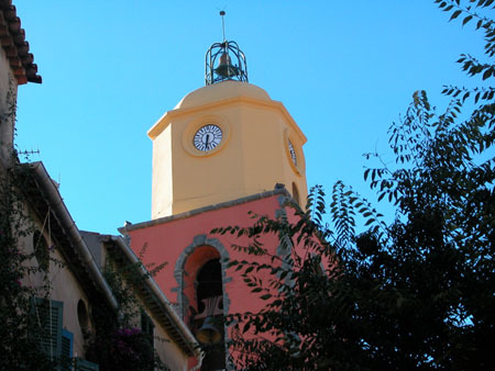 Clocher de l'église de Saint-Tropez Clocher de l'église de Saint-Tropez