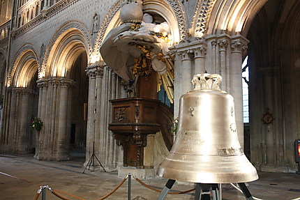 Cloche de la cathédrale de Bayeux