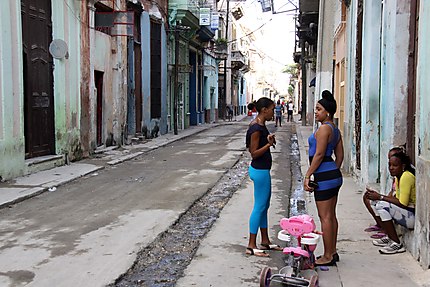 Scène de rue à La Havane