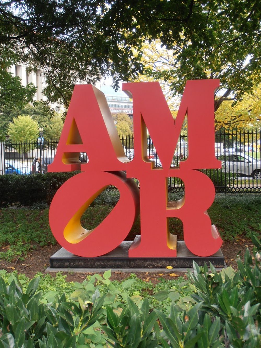 Amor, par Robert Indiana, jardins du musée d'art