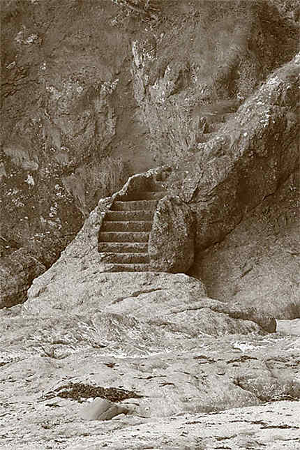 Dinard - Le bel escalier menant à la mer