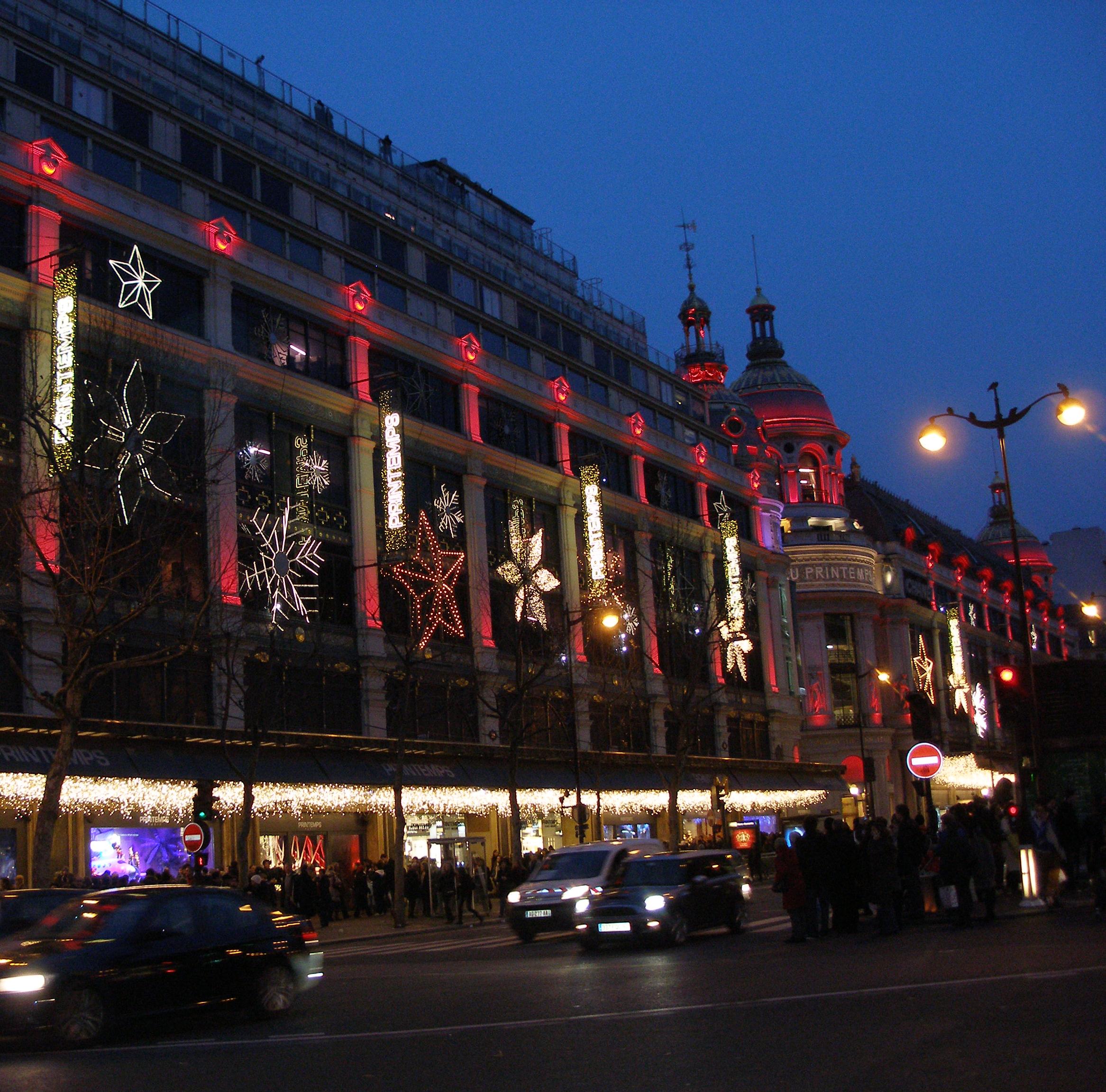 Les Grands Magasins à Noël : Nuit : Galeries Lafayette : 9ème arrondissement : Paris : Routard.com