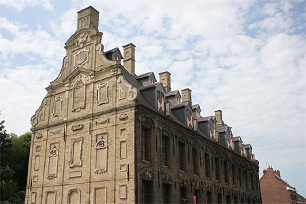 Musée municipal (ancien Mont de Piété)