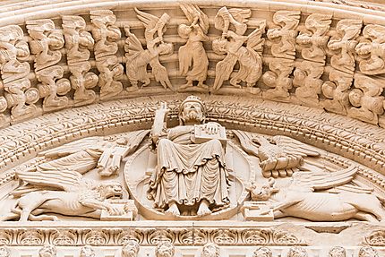 Arles - Eglise Ste Trophime - Jésus et les anges