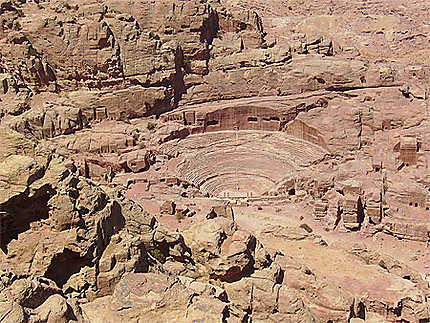 Le théatre romain de Petra