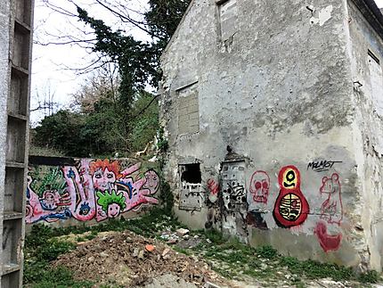 Vieux murs tagués