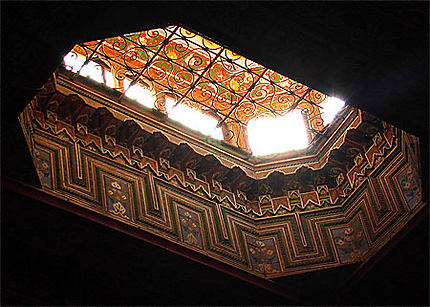 Un des plafonds du Palais de la Bahia