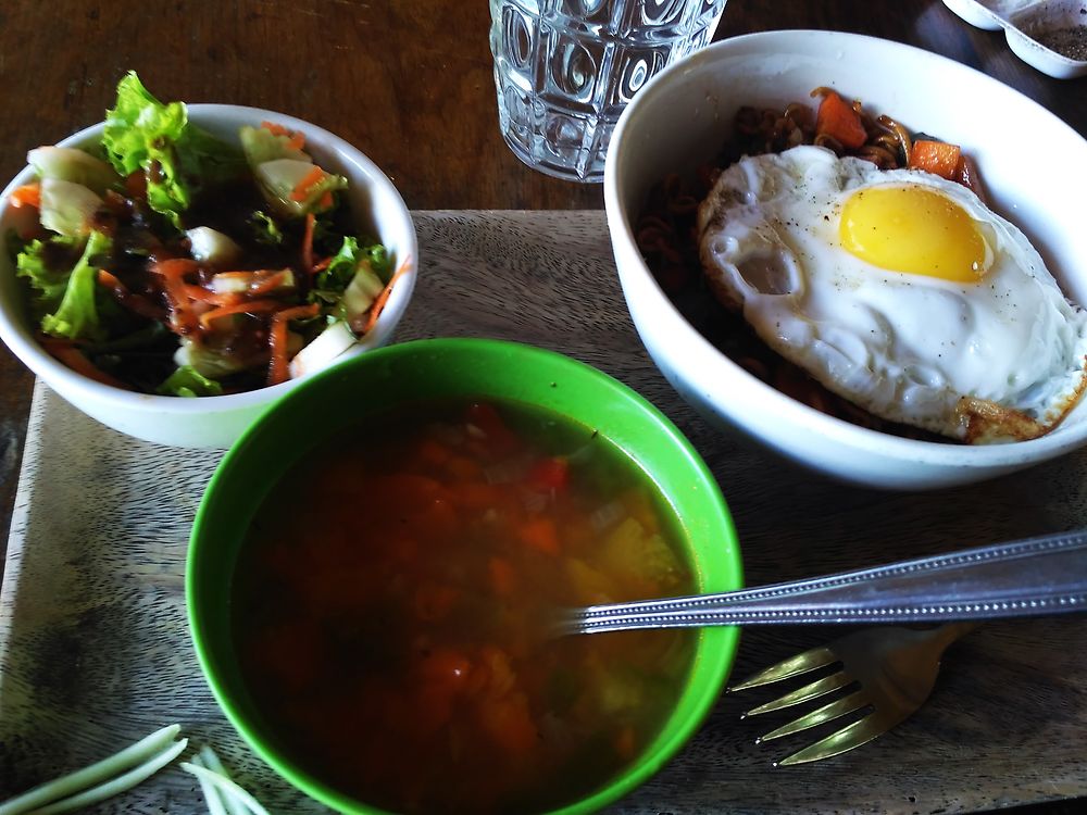 Plateau-repas au Cambodge, à Koh Totang