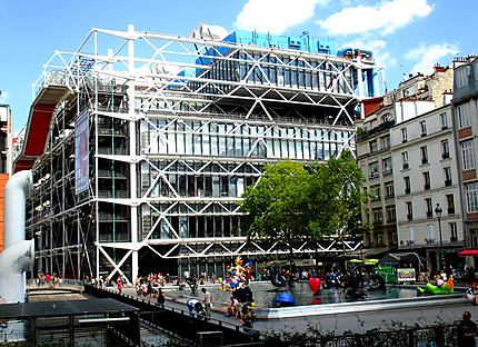 Centre Pompidou et la fontaine stravinsky